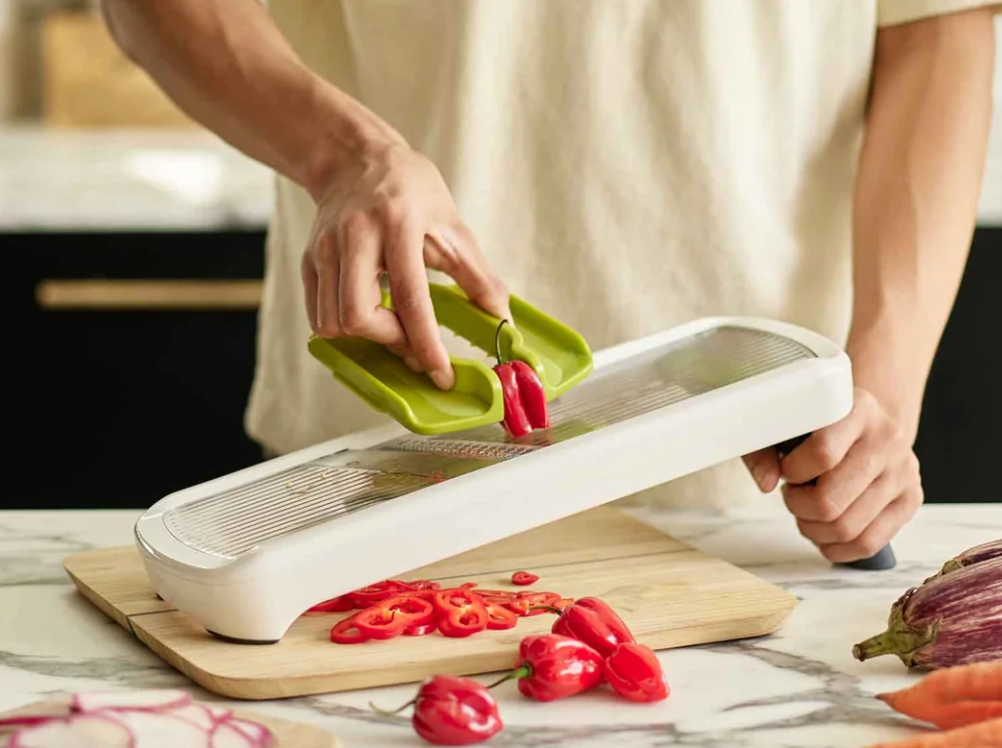 Multi grip mandoline plus - Joseph Joseph