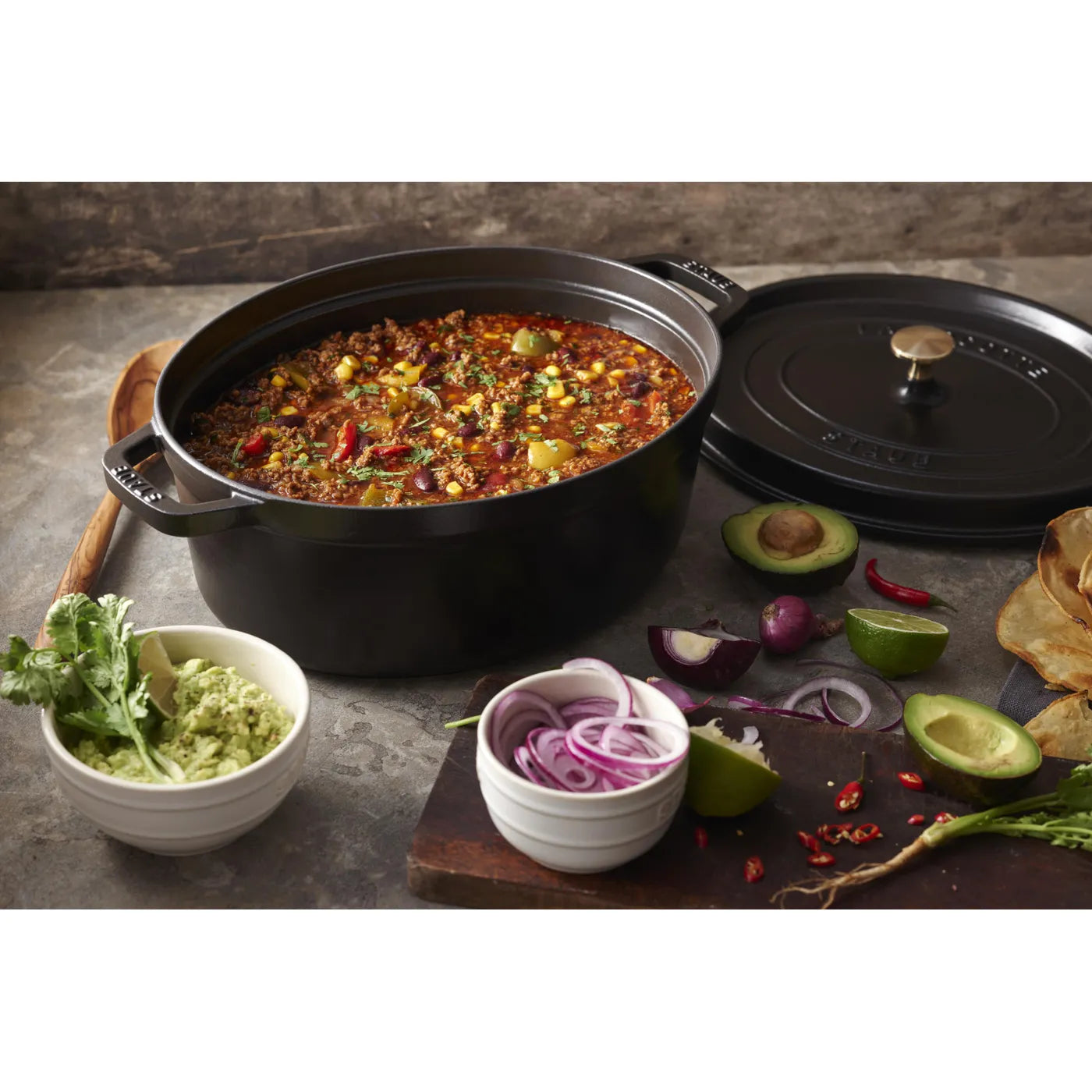Cocotte en fonte ovale 37 cm - Staub