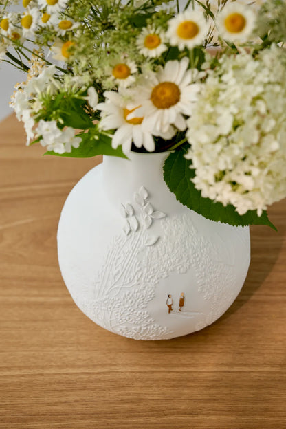 Vase promeneurs dorés d20,5 x h25 cm Räder porcelaine blanche