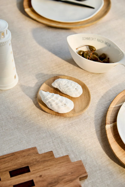 Salière et poivrière huître 9,5 x 4,5 x 3 cm Räder porcelaine blanche