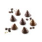 Petits sapins en chocolat en relief, réalisés avec le moule 3D Choco Trees Silikomart