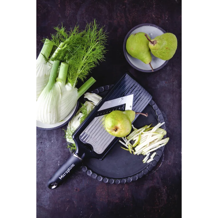 Mandoline réglable avec râpe à julienne - Microplane
