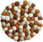 Dessous de plat Brian Naturel Brique en boules de laine tressées, motif circulaire