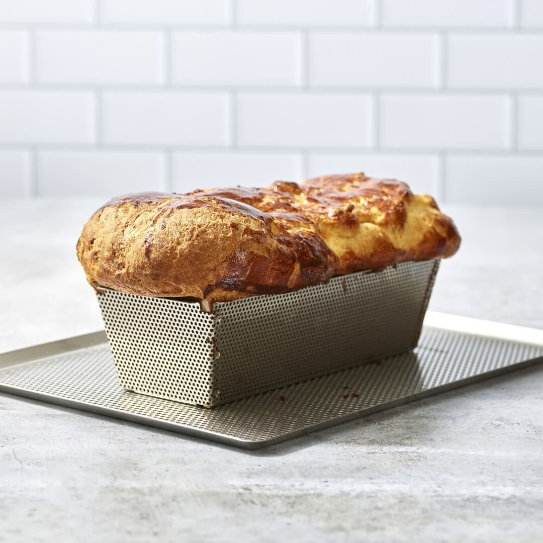 Moule à cake rectangulaire à fond amovible + 2 feuilles de cuisson antiadhésive - De Buyer