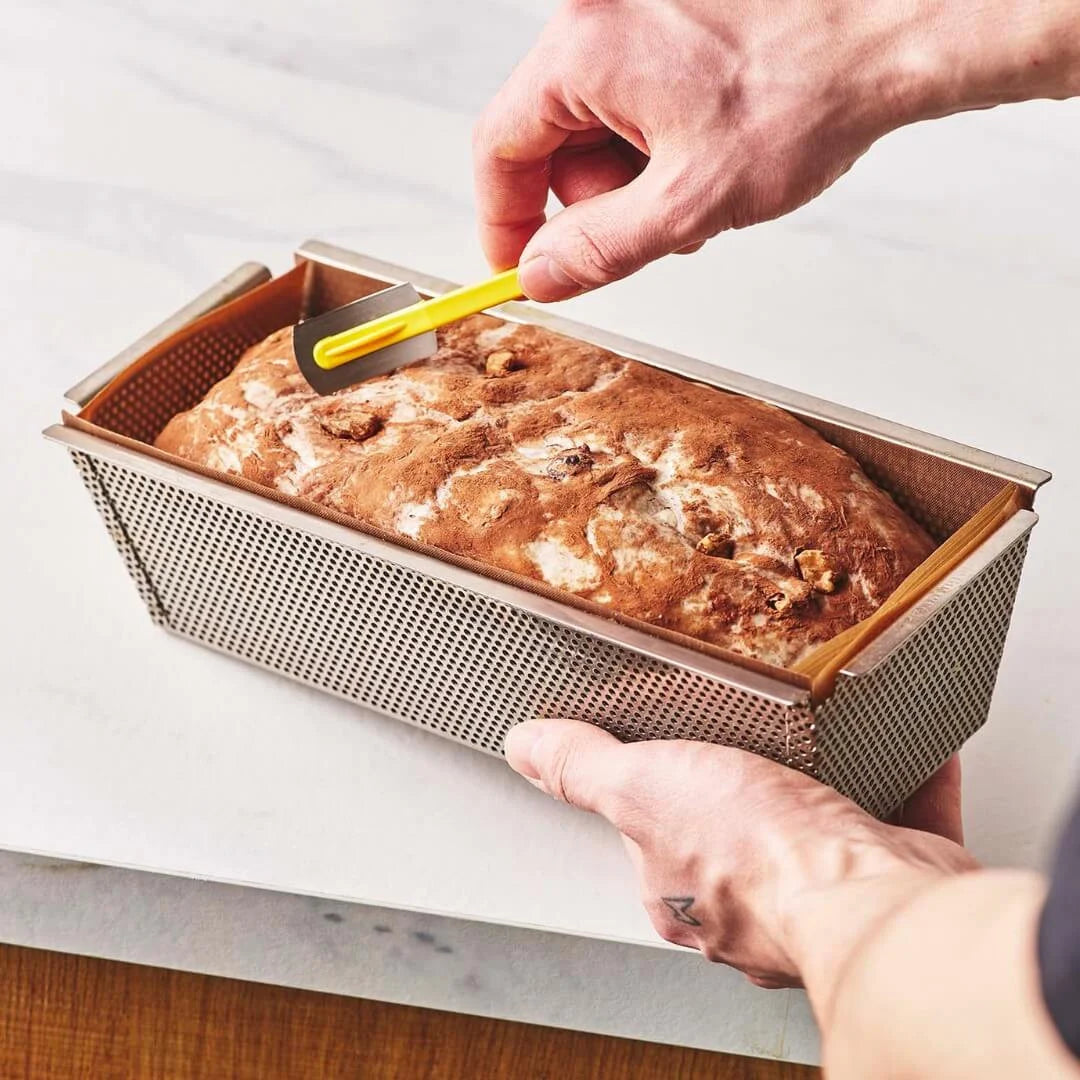 Moule à cake rectangulaire à fond amovible + 2 feuilles de cuisson antiadhésive - De Buyer