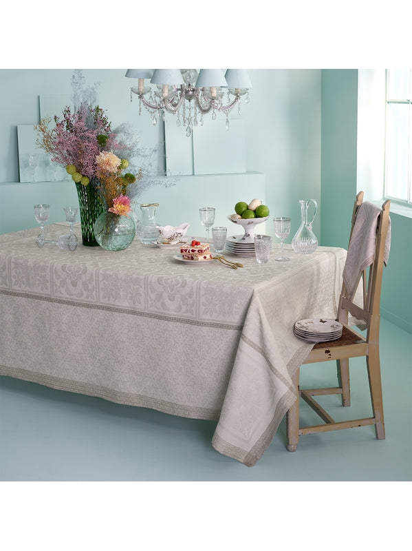 Chemin de table en lin beige 174x54 avec finitions coins capuchons