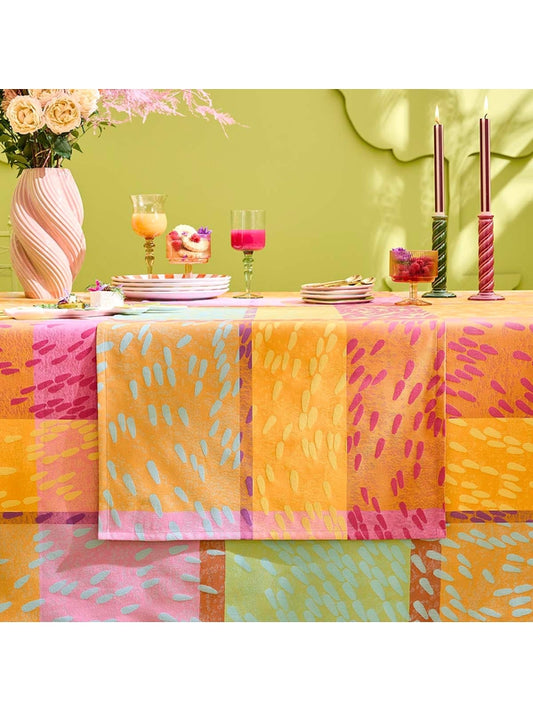 Chemin de table Mille Sources motif berlingot rose en coton 55x180