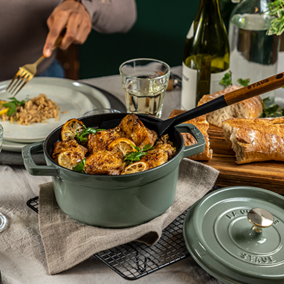 Cocotte fonte ronde 24 cm - Staub