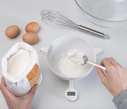 Balance Électronique Pliable en Blanc TriScale™- Joseph Joseph