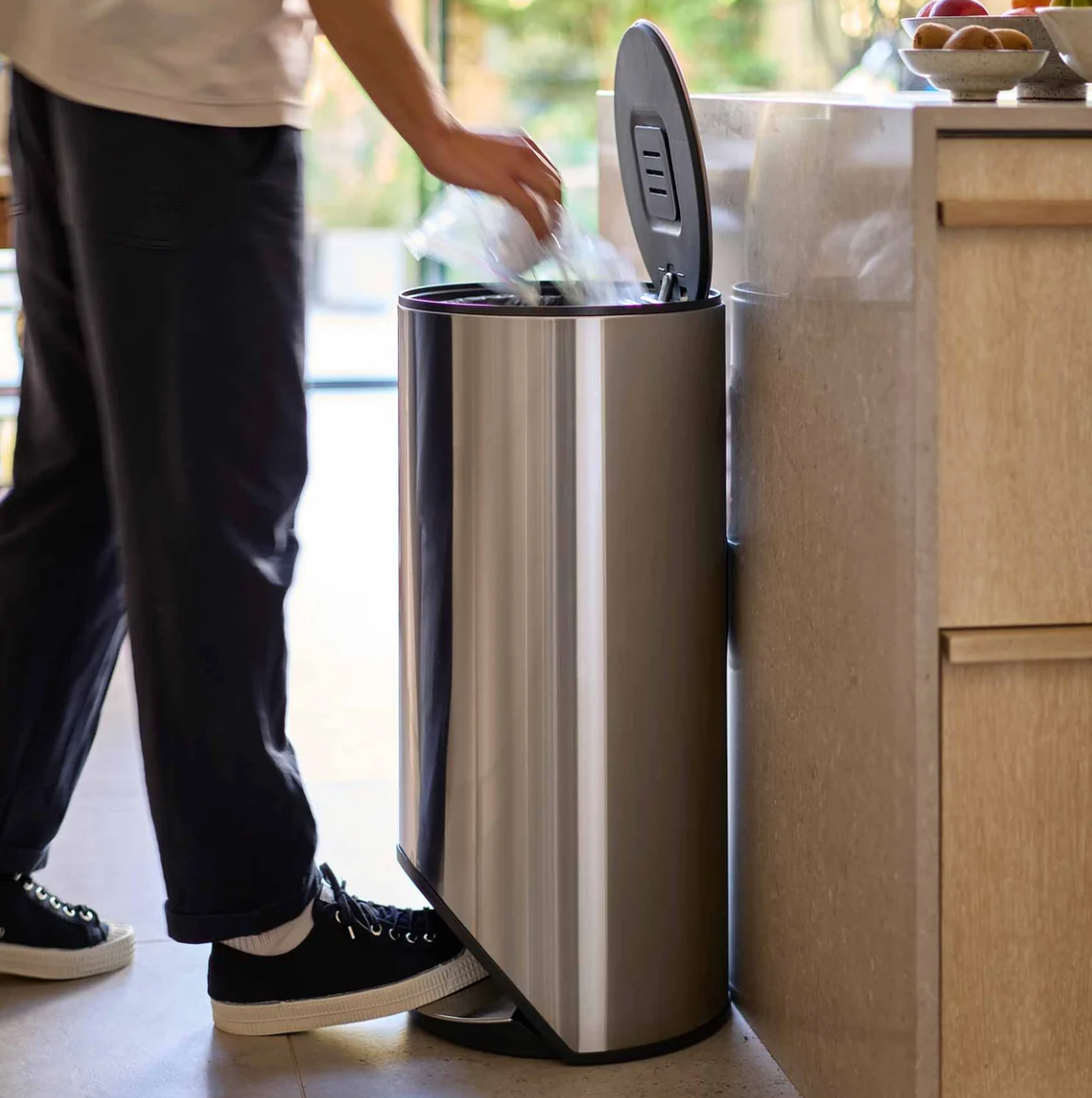 Poubelle 30L Inox Arc™ Easy-Push - Joseph Joseph
