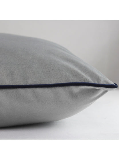HOUSSE DE COUSSIN VELOURS UNI PLATINE-MARINE