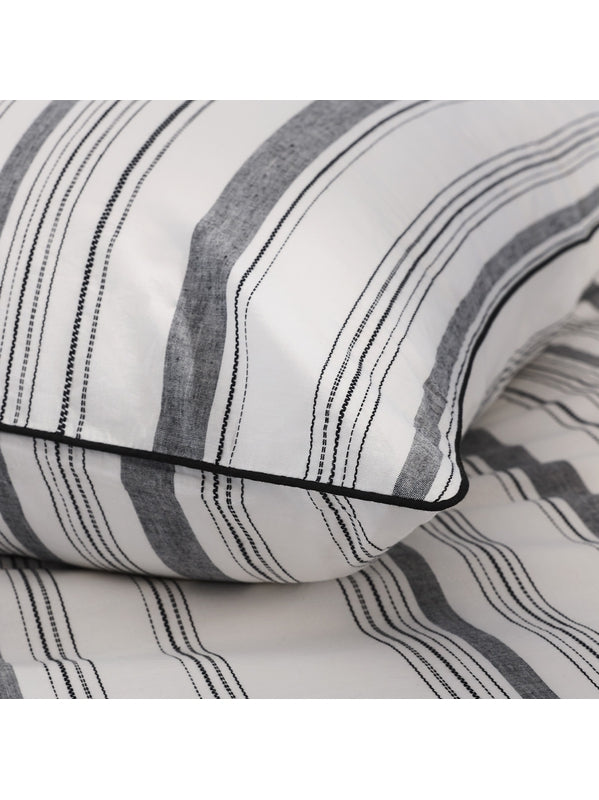 LOT H.COUETTE +TAIES PORTLAND GRANIT