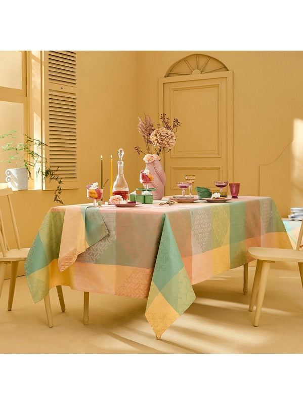 Nappe enduite rose Mille Empreintes pastel en coton 150x150 cm