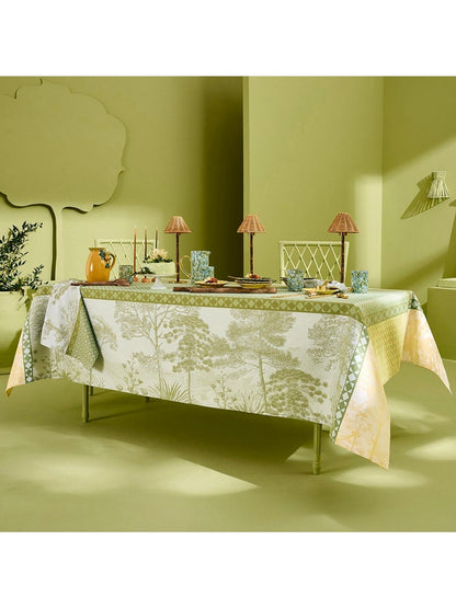 Nappe carrée en coton 115x115 vert avec finition coins capuchons