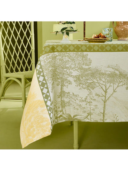 Nappe carrée en coton 115x115 vert avec finition coins capuchons