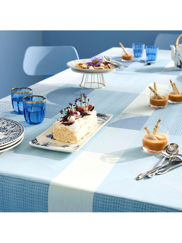 Nappe sur mesure en coton motif Mille Textures bleu, finition ourlets