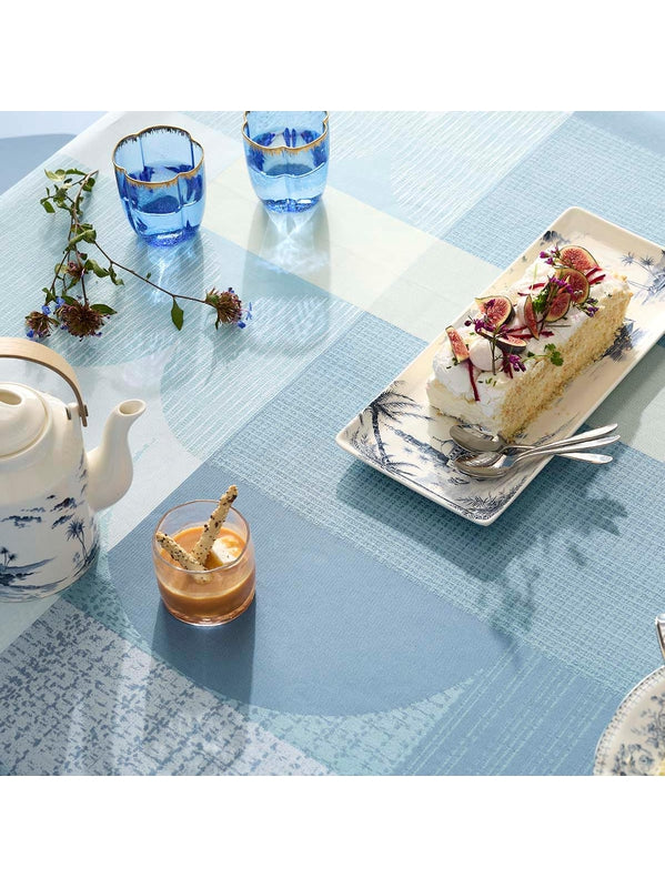 Nappe carrée bleu mille textures 89x89 cm en coton avec ourlets soignés