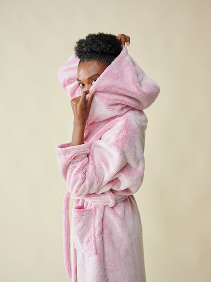 Peignoir rose Waro - détail de la polaire douce