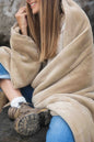 Plaid Cosy Monochrome Beige - texture douce beige