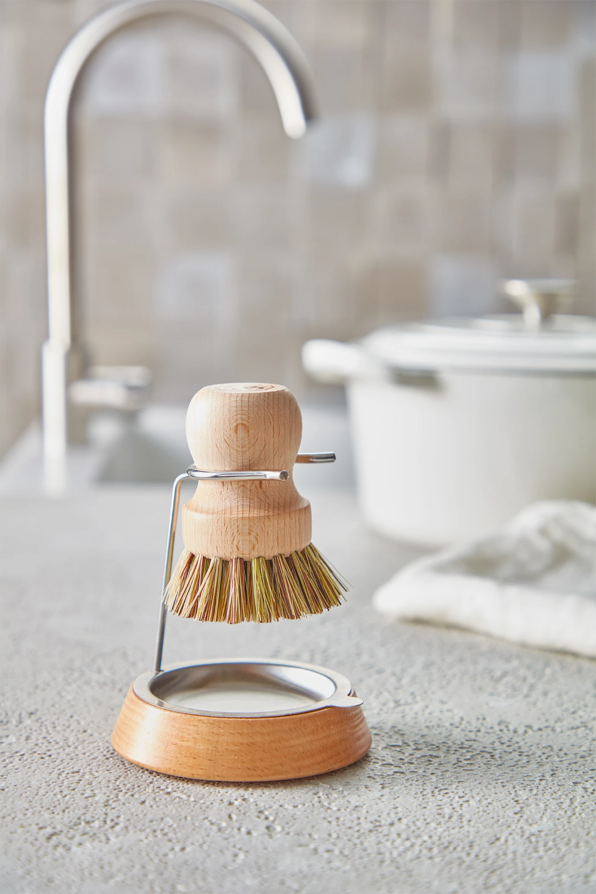 Brosse à casserole Redecker en bois de hêtre, garniture union