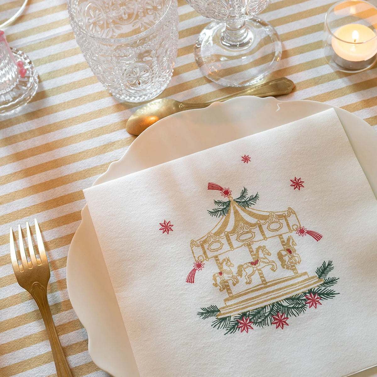 Serviette cocktail motif carrousel vintage de Noël