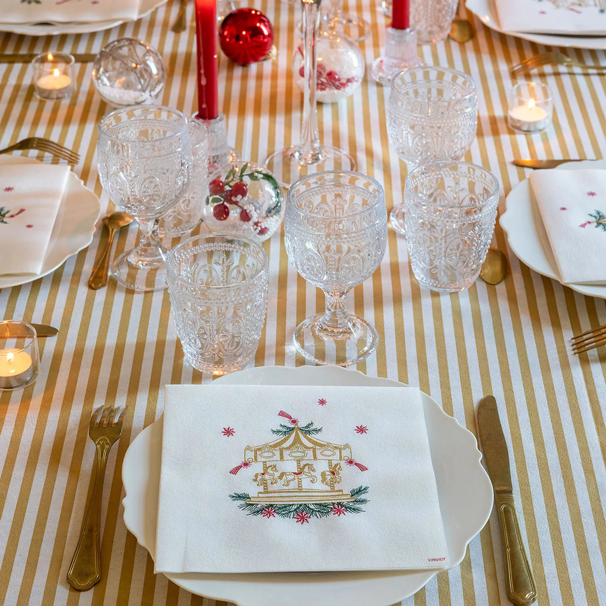 Serviette de table motif carrousel vintage de Noël
