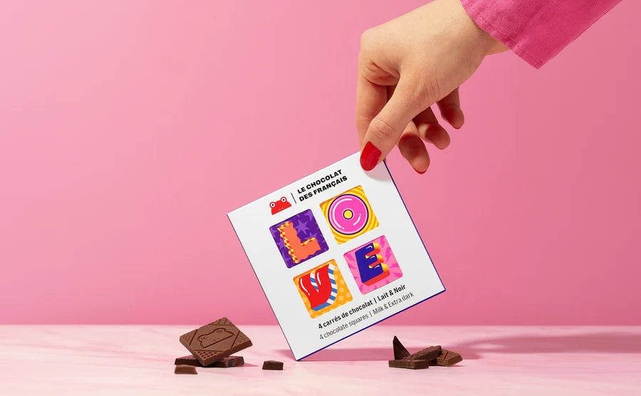 Petit coffret de chocolat bio Love - Mise en situation du format mini