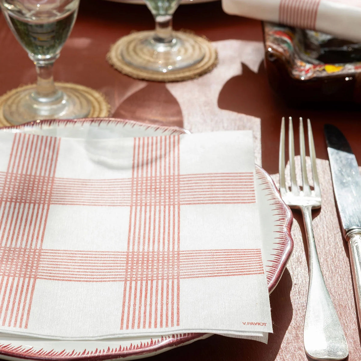 Serviette compostable teinte rustique rouge chaleureuse