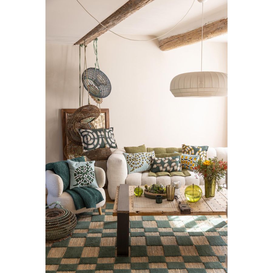 Coussin brodé Yoka - Maison Vivaraise