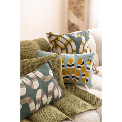Coussin brodé Yoka - Maison Vivaraise