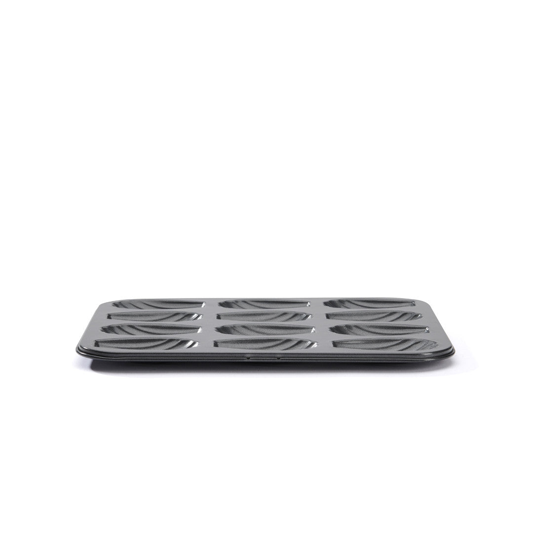 Plaque 12 madeleines acier antiadhésif 7x4x1,5cm - De Buyer